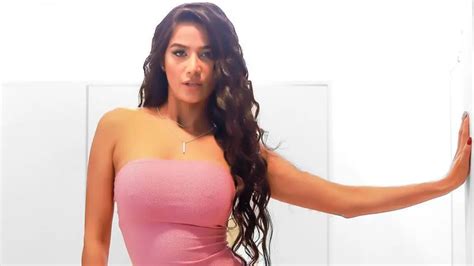 poonam pandey nude show|Poonam Pandey’s new video, full Nude tits rubbing her Pussy.